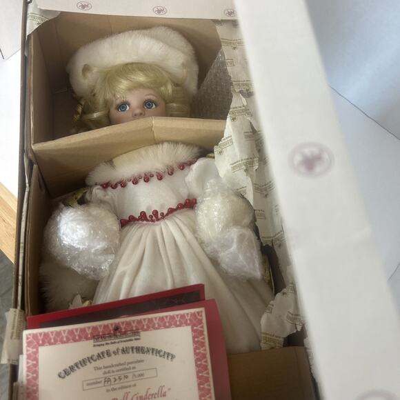 Rare Aston Drake Doll VTG 90’s Certificate Authentic Fairy Princess Cinderella - Picture 9 of 11